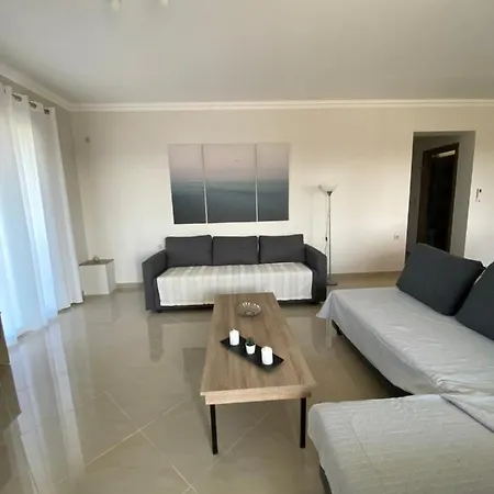 Tasos Cozy 2nd Floor 公寓 *