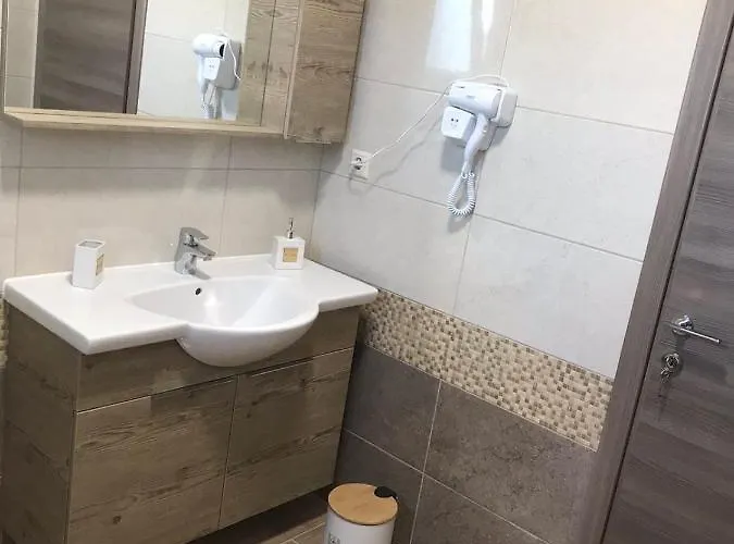 Tasos Cozy 2nd Floor *