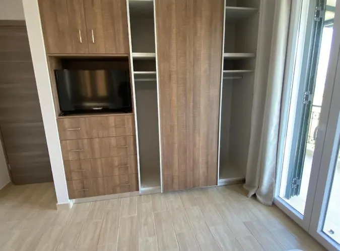 Tasos Cozy 2nd Floor *