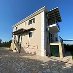 Tasos Cozy 2nd Floor Kalligoni