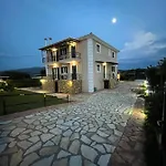 Tasos Cozy 2nd Floor Appartamento *