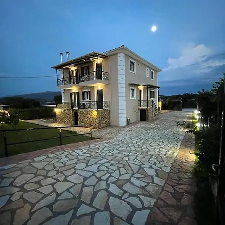Tasos Cozy House 公寓 *